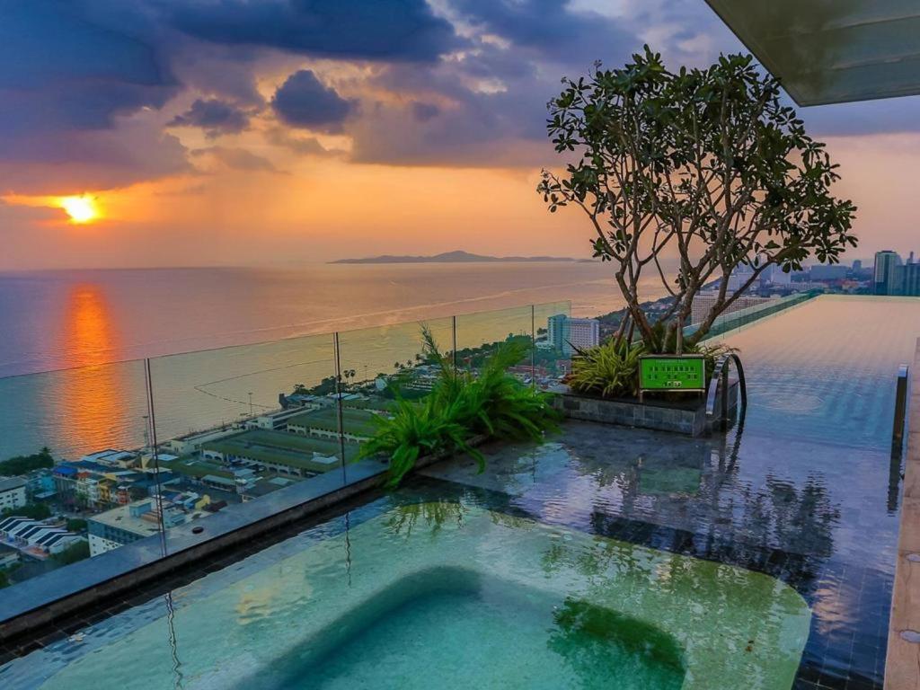 דירות The Riviera Jomtien Studio Sea View High Floor מראה חיצוני תמונה