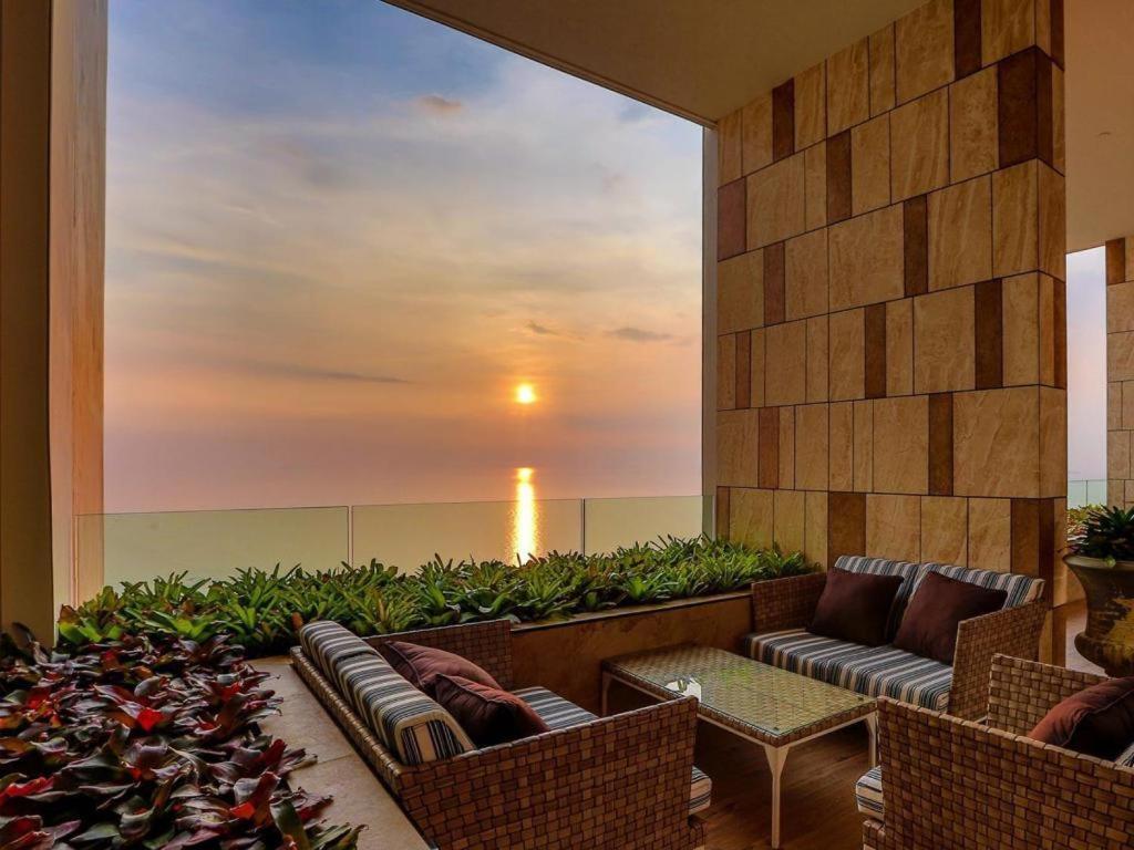 דירות The Riviera Jomtien Studio Sea View High Floor מראה חיצוני תמונה